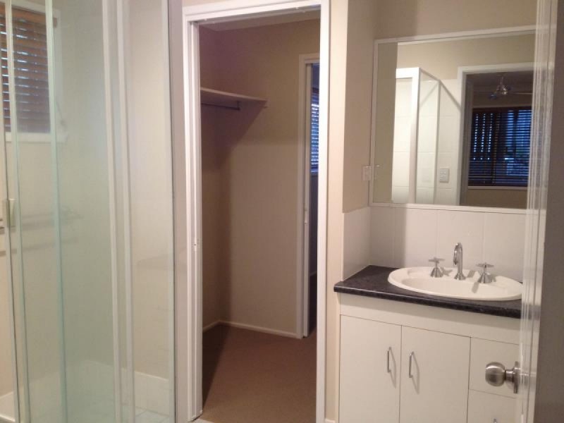 8/35B Wentworth Tce, The Range QLD 4700